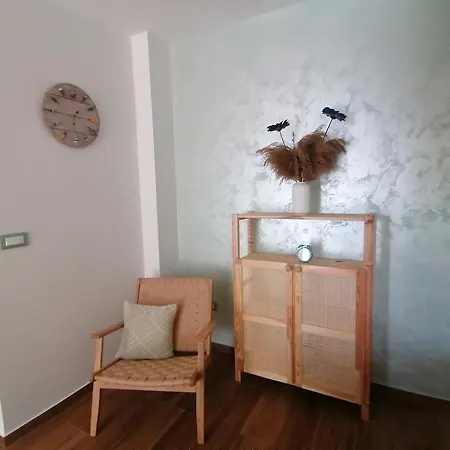 Mares - 20 M From The * 布雷拉